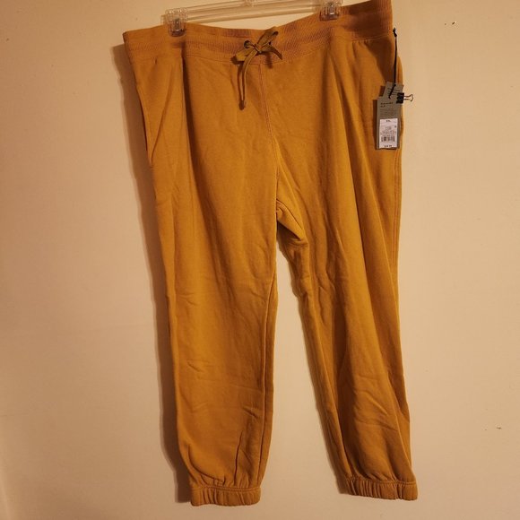 Men's Goodfellow & Co Gold Jogging Pants - Picture 1 of 5